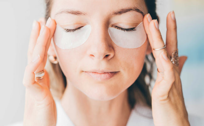 Comment donner un coup d'éclat au contour de ses yeux ?