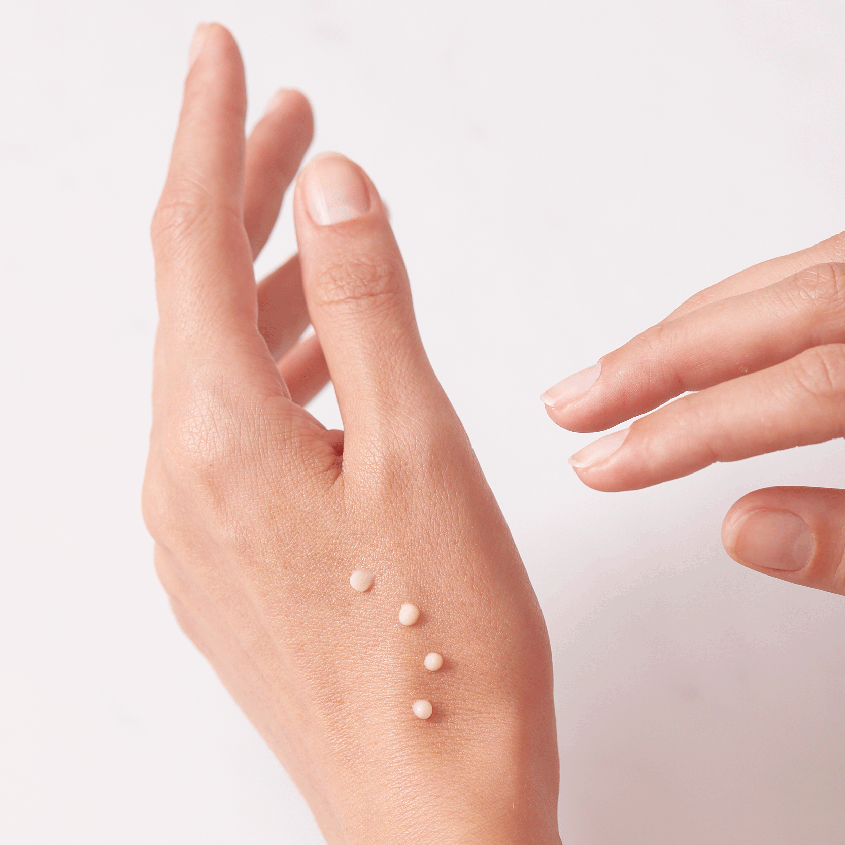 CONTOUR DES YEUX SOIN GLOBAL